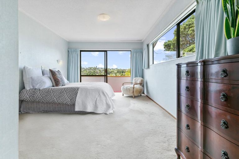 Photo of property in 163 Chelsea View Drive, Chatswood, Auckland, 0626
