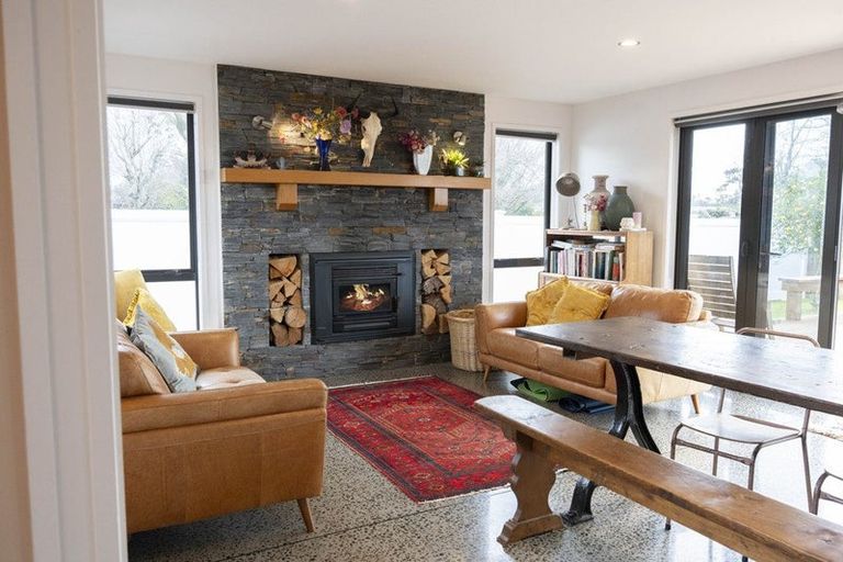 Photo of property in 533 Manutahi Road, Lepperton, New Plymouth, 4373