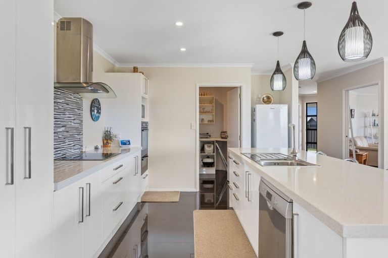 Photo of property in 10 Ta Paora Drive, Bell Block, New Plymouth, 4312