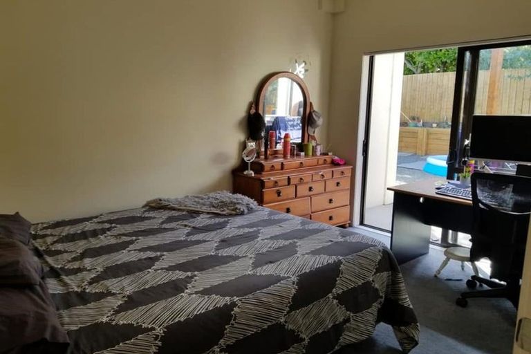 Photo of property in 2a Charlenne Close, Ranui, Auckland, 0612