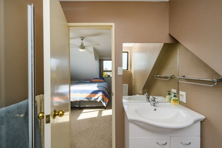 Photo of property in 68 Pencarrow Street, Highbury, Palmerston North, 4412