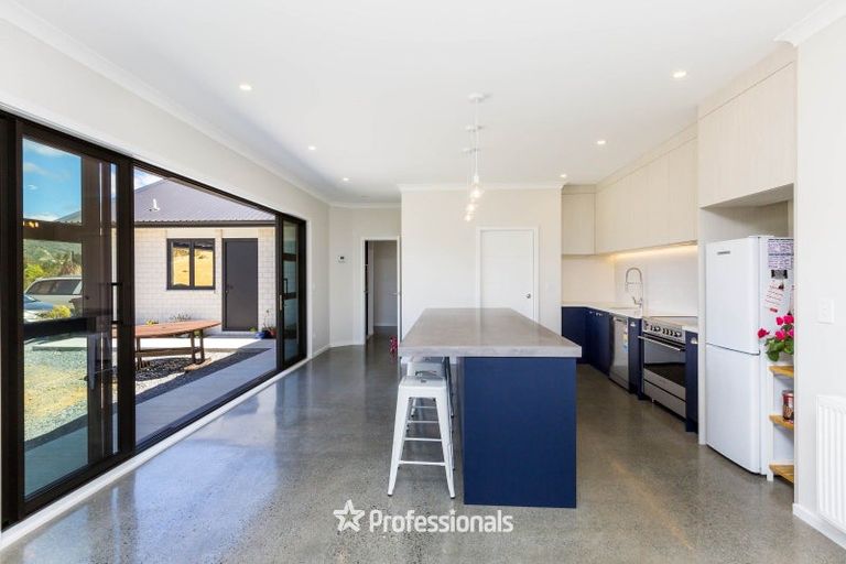 Photo of property in 9 Margaret Mahy Drive, Blue Mountains, Upper Hutt, 5371