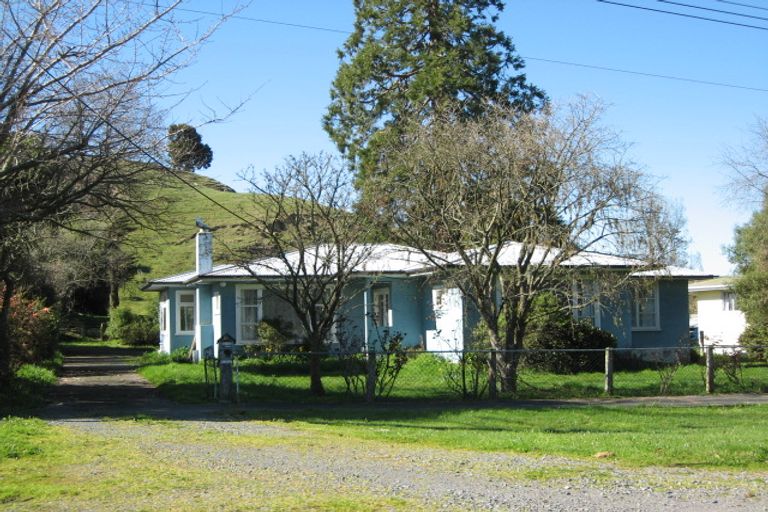 Photo of property in 36 Ongo Road, Hunterville, 4730