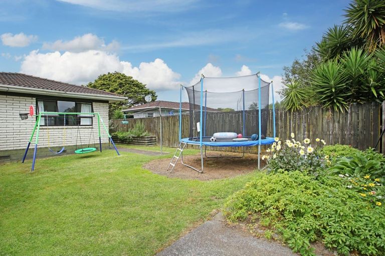 Photo of property in 30 Riverside Drive, Waiuku, 2123