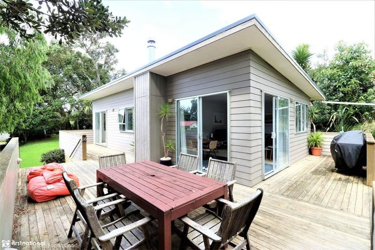 Photo of property in 52 Mako Avenue, Whiritoa, Whangamata, 3691