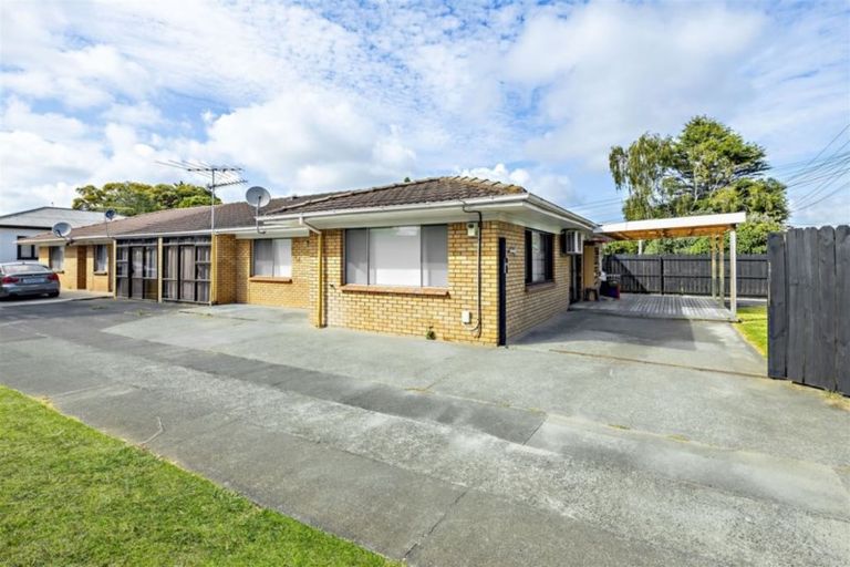 Photo of property in 1/215 Saint George Street, Papatoetoe, Auckland, 2025