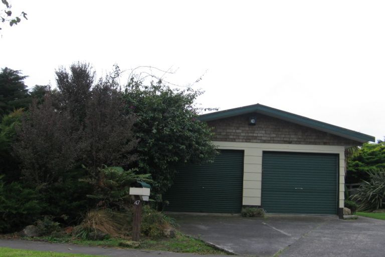 Photo of property in 47 Meadowbrook Drive, Cloverlea, Palmerston North, 4412