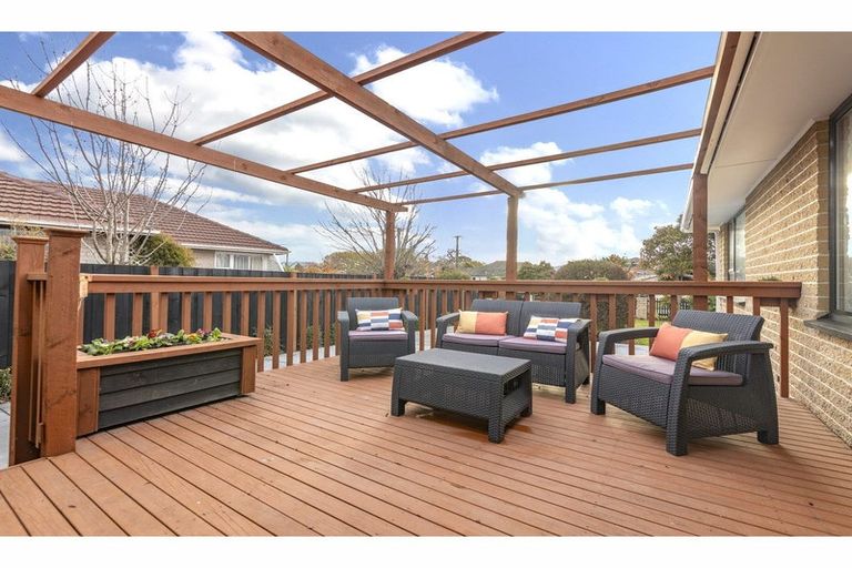 Photo of property in 25 Stackhouse Avenue, Bishopdale, Christchurch, 8053