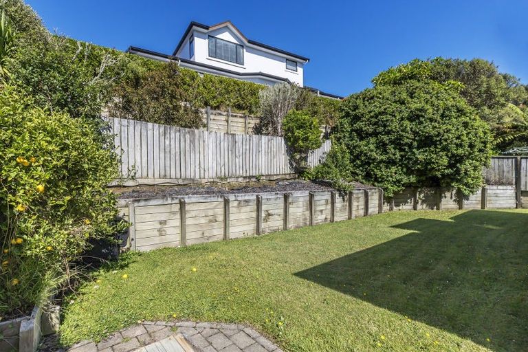 Photo of property in 23 Amesbury Drive, Churton Park, Wellington, 6037