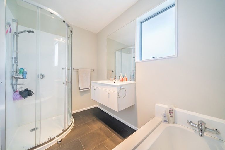 Photo of property in 63 Norana Road, Timberlea, Upper Hutt, 5018