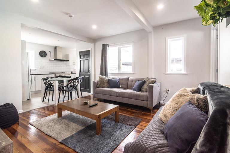 Photo of property in 1/34 Plunket Avenue, Papatoetoe, Auckland, 2104