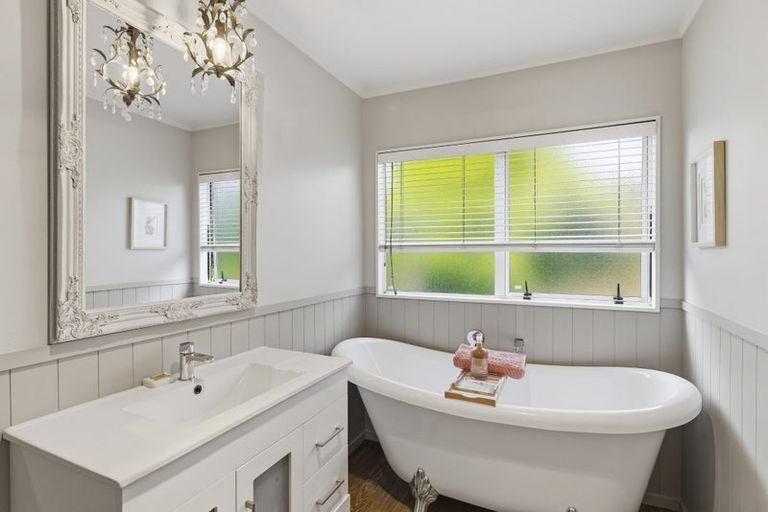 Photo of property in 34 Cedar Drive, Paraparaumu Beach, Paraparaumu, 5032