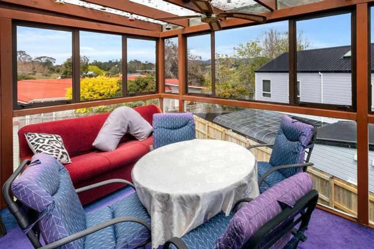 Photo of property in 3 Wallace Road, Ranui, Auckland, 0612