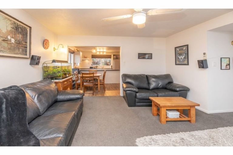 Photo of property in 10b Burnridge Place, Belfast, Christchurch, 8051