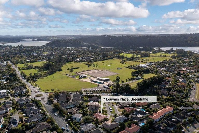 Photo of property in 7 Louvain Place, Greenhithe, Auckland, 0632