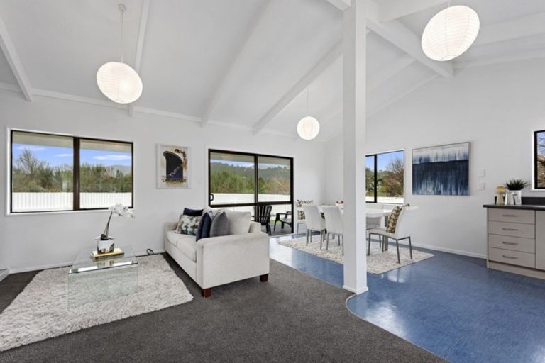 Photo of property in 100 Gillespies Road, Birchville, Upper Hutt, 5018