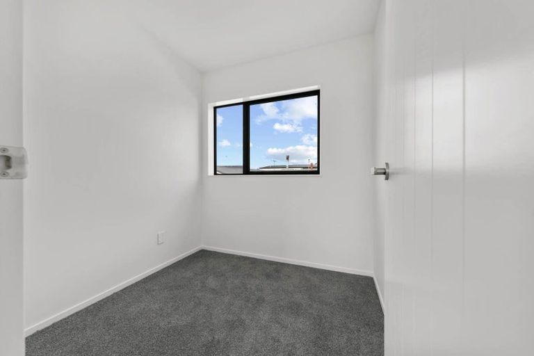 Photo of property in 90b Seymour Road, Sunnyvale, Auckland, 0612
