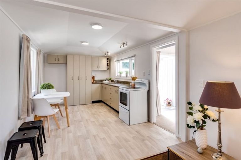 Photo of property in 517 Main North Road, Bay View, Napier, 4104