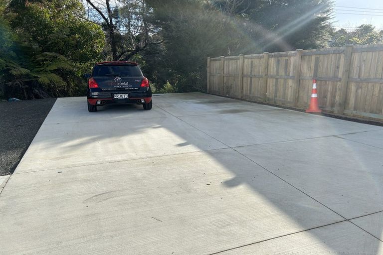 Photo of property in 320 Triangle Road, Massey, Auckland, 0614