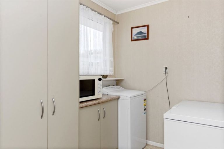 Photo of property in 2/92 Ngatai Road, Otumoetai, Tauranga, 3110