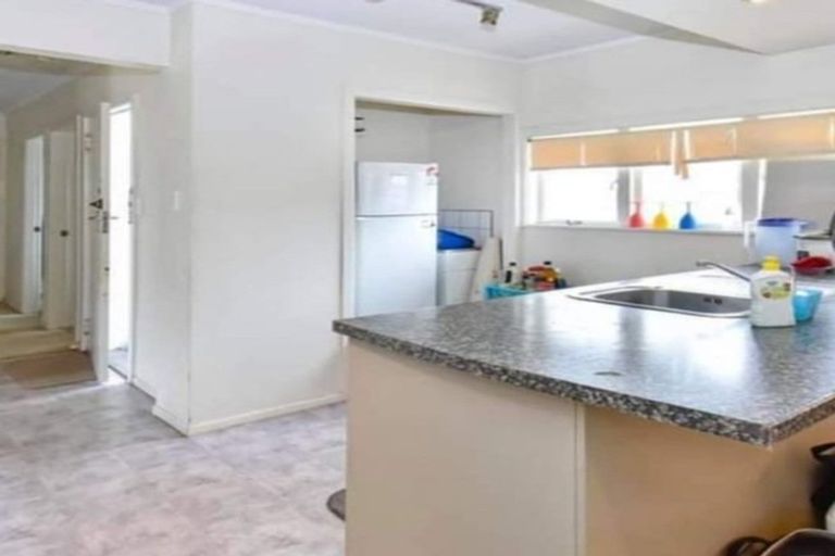 Photo of property in 2/13 Tennessee Avenue, Mangere East, Auckland, 2024