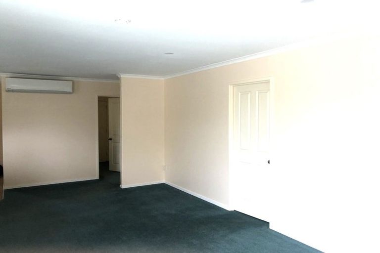 Photo of property in 19 Cairns Crescent, Rototuna, Hamilton, 3210