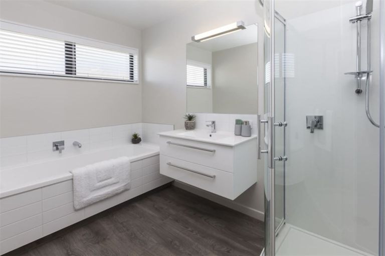 Photo of property in 33 Kingsbridge West, Burwood, Christchurch, 8083