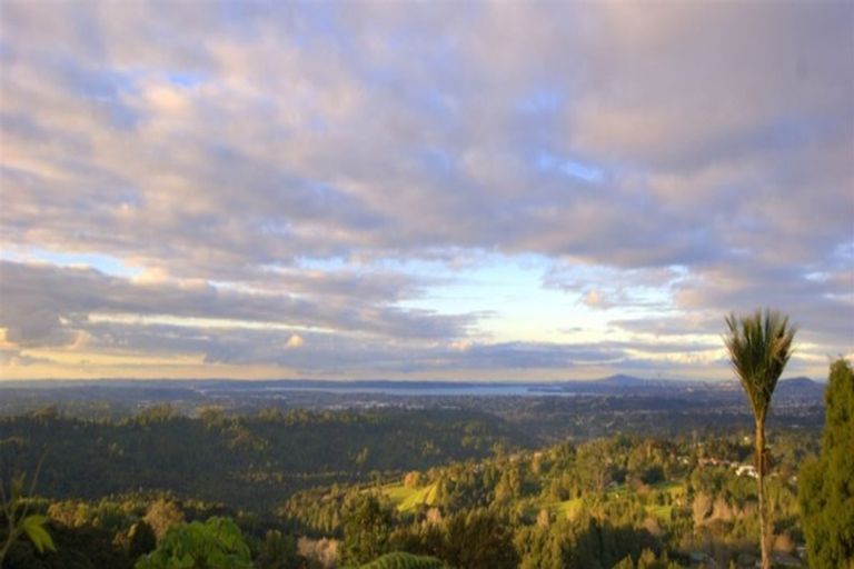 Photo of property in 850 West Coast Road, Waiatarua, Auckland, 0604