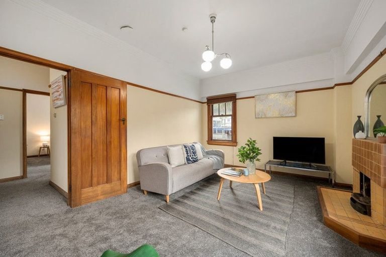Photo of property in Zena Court, 7/11 Dufferin Street, Mount Victoria, Wellington, 6021