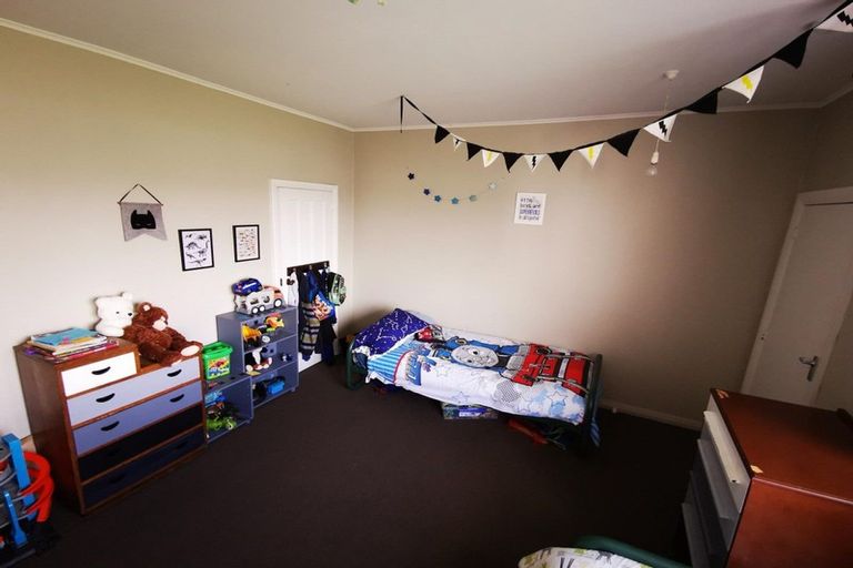 Photo of property in 15 Thyra Street, Dannevirke, 4930