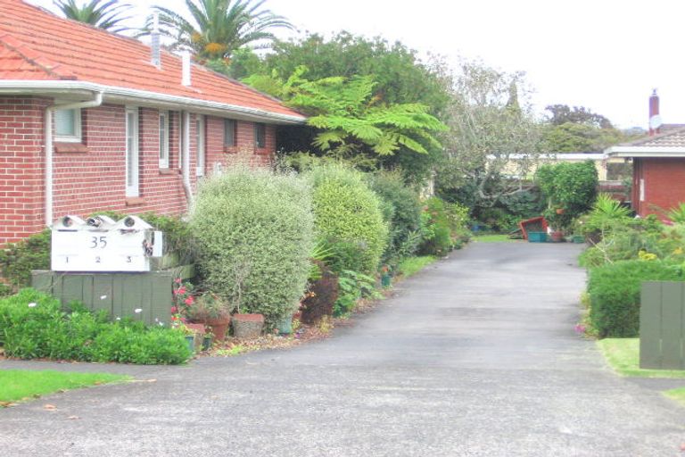 Photo of property in 2/35 Central Avenue, Papatoetoe, Auckland, 2025