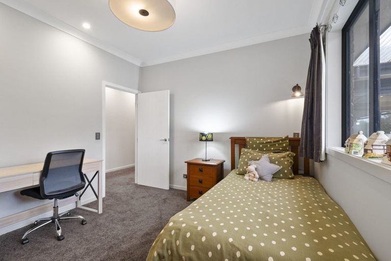 Photo of property in 35 Stonebrook Lane, Kelvin Grove, Palmerston North, 4470