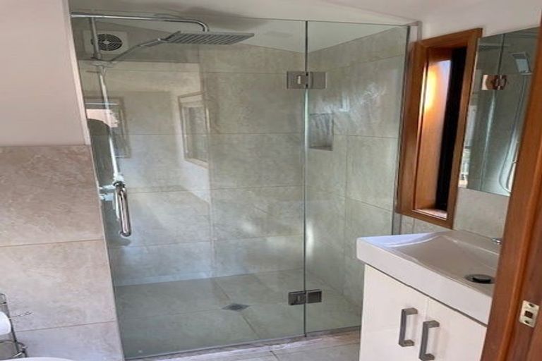 Photo of property in 1/1 Richards Avenue, Forrest Hill, Auckland, 0620