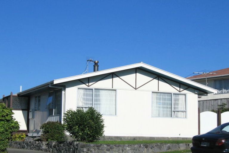 Photo of property in 125 Holborn Drive, Stokes Valley, Lower Hutt, 5019