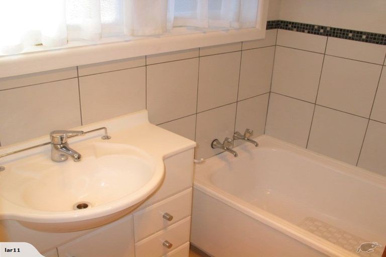 Photo of property in 3a Farnham Place, Ilam, Christchurch, 8041