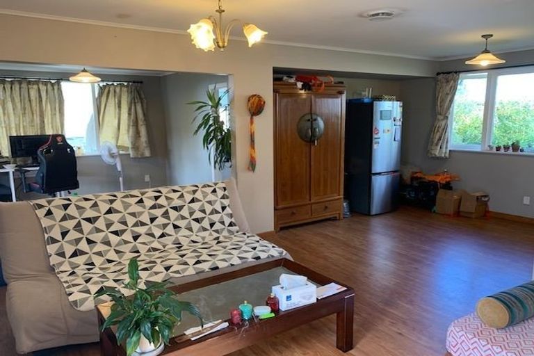 Photo of property in 1/34 Tomo Street, New Lynn, Auckland, 0600