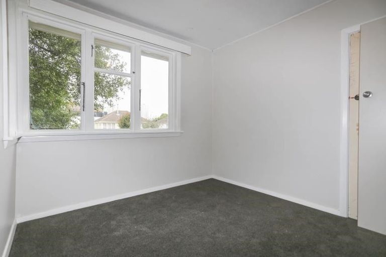 Photo of property in 28 Hillary Crescent, Upper Riccarton, Christchurch, 8041