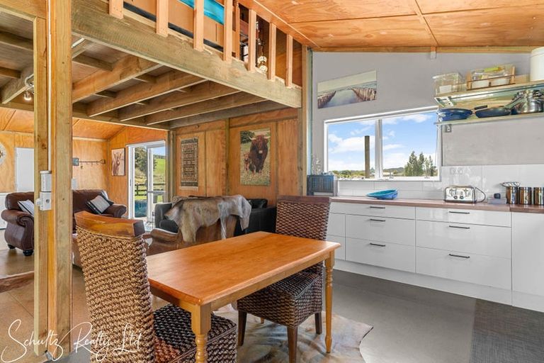 Photo of property in 35 Minnie Casey Rise, Matakohe, 0593