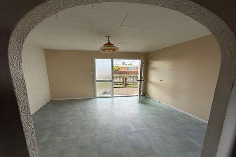 Photo of property in 2/100 Cargill Street, Papakura, 2110
