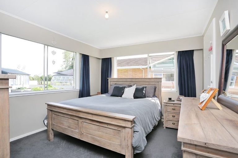 Photo of property in 68 Hillary Street, Winton, 9720