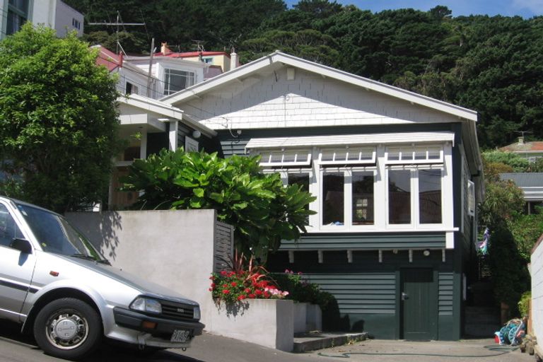 Photo of property in 2 Port Street, Mount Victoria, Wellington, 6011