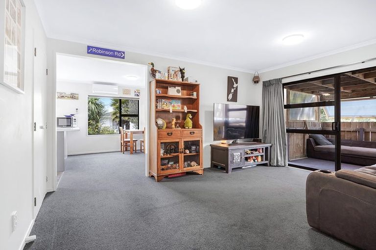 Photo of property in 42 Garland Drive, St Andrews, Hamilton, 3200