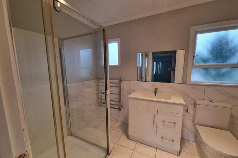 Photo of property in 111 Weymouth Road, Manurewa, Auckland, 2102