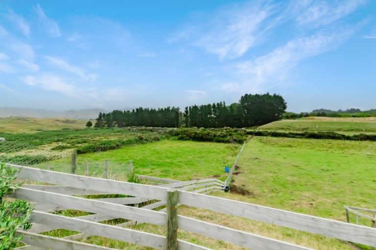 Photo of property in 20 Paul Faith Lane, Te Horo, Otaki, 5581