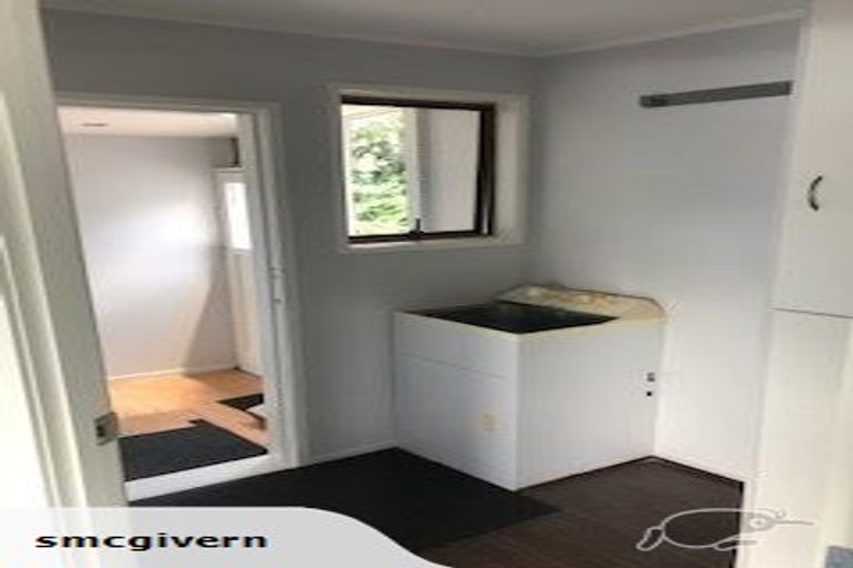 Photo of property in 32 Pisces Road, Glen Eden, Auckland, 0602