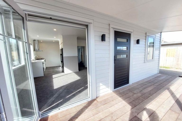 Photo of property in 41 Whiteley Street, Moturoa, New Plymouth, 4310