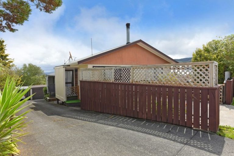 Photo of property in 1/20 Gentian Street, Timberlea, Upper Hutt, 5018
