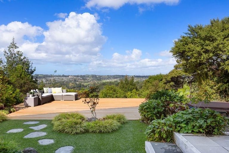 Photo of property in 391 Paremoremo Road, Paremoremo, Auckland, 0632