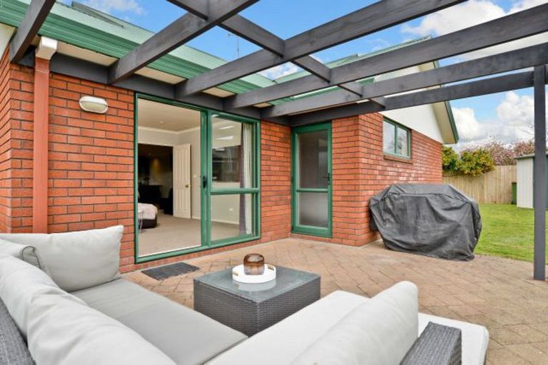 Photo of property in 39 Cairns Crescent, Rototuna, Hamilton, 3210