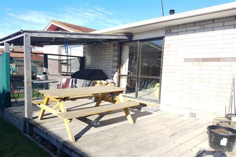 Photo of property in 12 Treffers Avenue, Rangiora, 7400